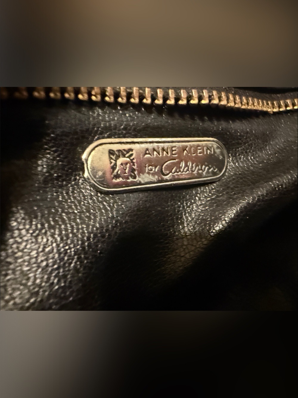 Vintage Anne Klein Black Leather Clutch Envelope Pouch Goldtone pull Chic Y2K - Picture 13 of 15